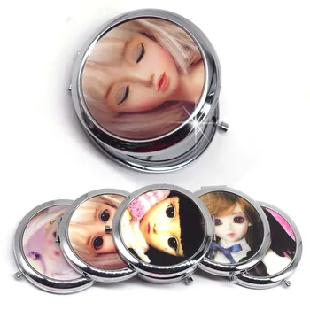 Niedlicher Puppen-Mini-Taschen-Make-up-Spiegel, kosmetische, kompakte tragbare Spiegel, doppelseitige