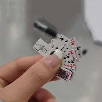 Lustige süße Mini-Spielkarten, Pokerspiele, super kleine Karten, Parodie, Geschenke, Reisespielzeug