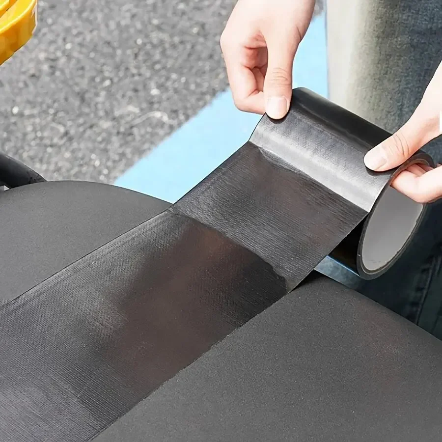 Schwarzes Klebeband auf Stoffbasis für die Lederreparatur – Bild 4