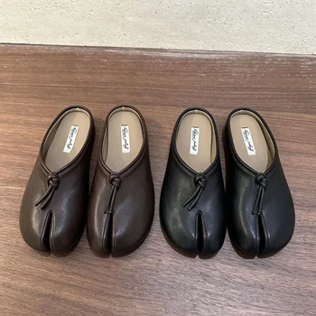 Outdoor-Schuhe Flache Split-Toe Slipper Damen Mules Modische Ungewöhnliche Zehenpartie Damen-Slides Slipper