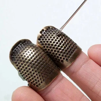Vintage verstellbare Fingerhut Hand Nähen Fingerhut Ring nach Hause rutschfeste Nadelpresse (2 Stück)