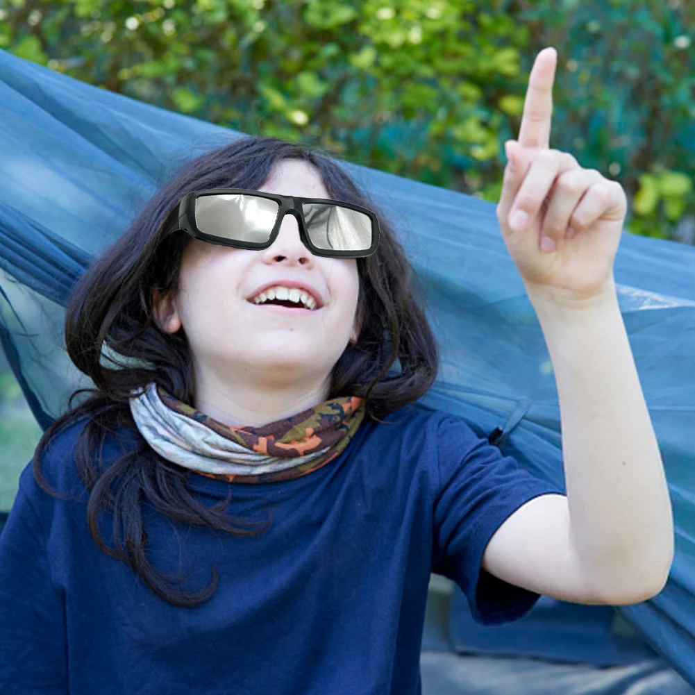 Sichere Sonnenfinsternis-Brille mit Kunststoffrahmen – Bild 5