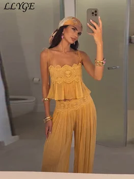 Strand-Blumen-Spitzen-Hohlmuster-Damen-Hosen-Sets mit Rüschen, Spaghettiträger-Crop-Tops und lockerer
