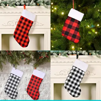 H7BF 4 stücke Weihnachten Strümpfe Schwarz Weiß Rot Plaid Weihnachten Strumpf Kamin Hängen Strümpfe