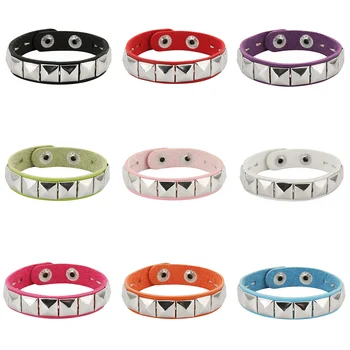 Einreihiges Punkrock-Armband mit Nieten, quadratisches Spiked-Leder-Manschettenarmband für Männer und Frauen