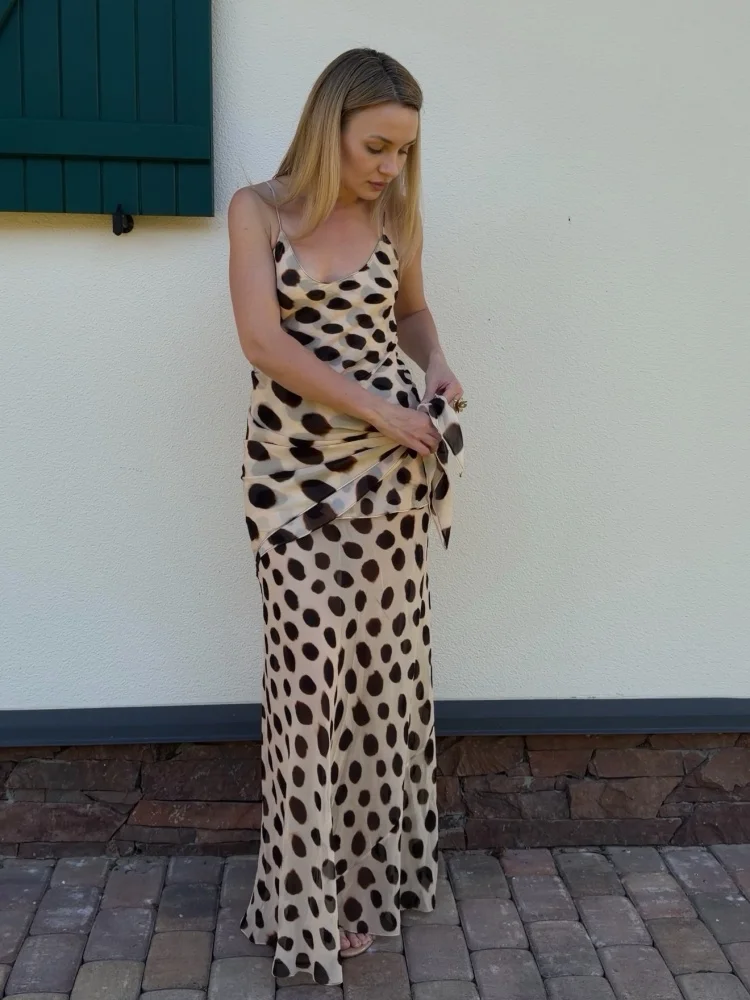 Elegantes Maxikleid mit Tiermuster, abnehmbarer Schal – Bild 2