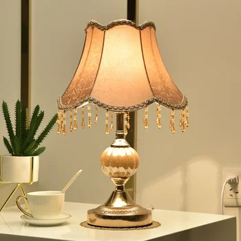 Europäischen Stil Tisch Lampe Schlafzimmer Nachttisch Lampe Touch Einfache Moderne Romantische Kreative Retro