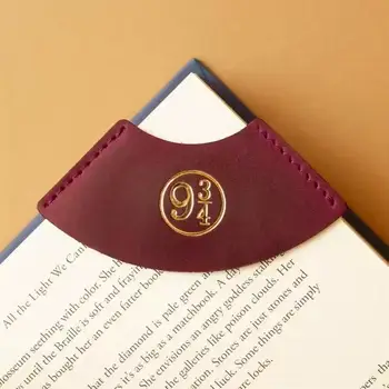 Harry-Potter-Lesezeichen, fächerförmige Eckseite mit Retro-Lesezeichen-Paginierungsmuster aus Leder mit dem
