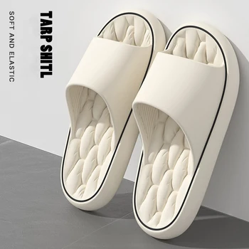 Superleichte weiche Hausschuhe, einfache Mode-Slides, elastische EVA-Schuhe, bunte Turnschuhe in der Tür