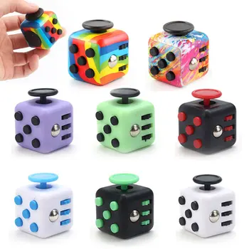 Fidget Cube Antistress-Spielzeug, 8 Modelle, 3,4 cm, 40 g, Handspinner, Dekompressionswerkzeug für Autismus