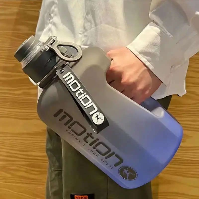 2,4 Liter Sportwasserflasche mit Strohhalm, großes