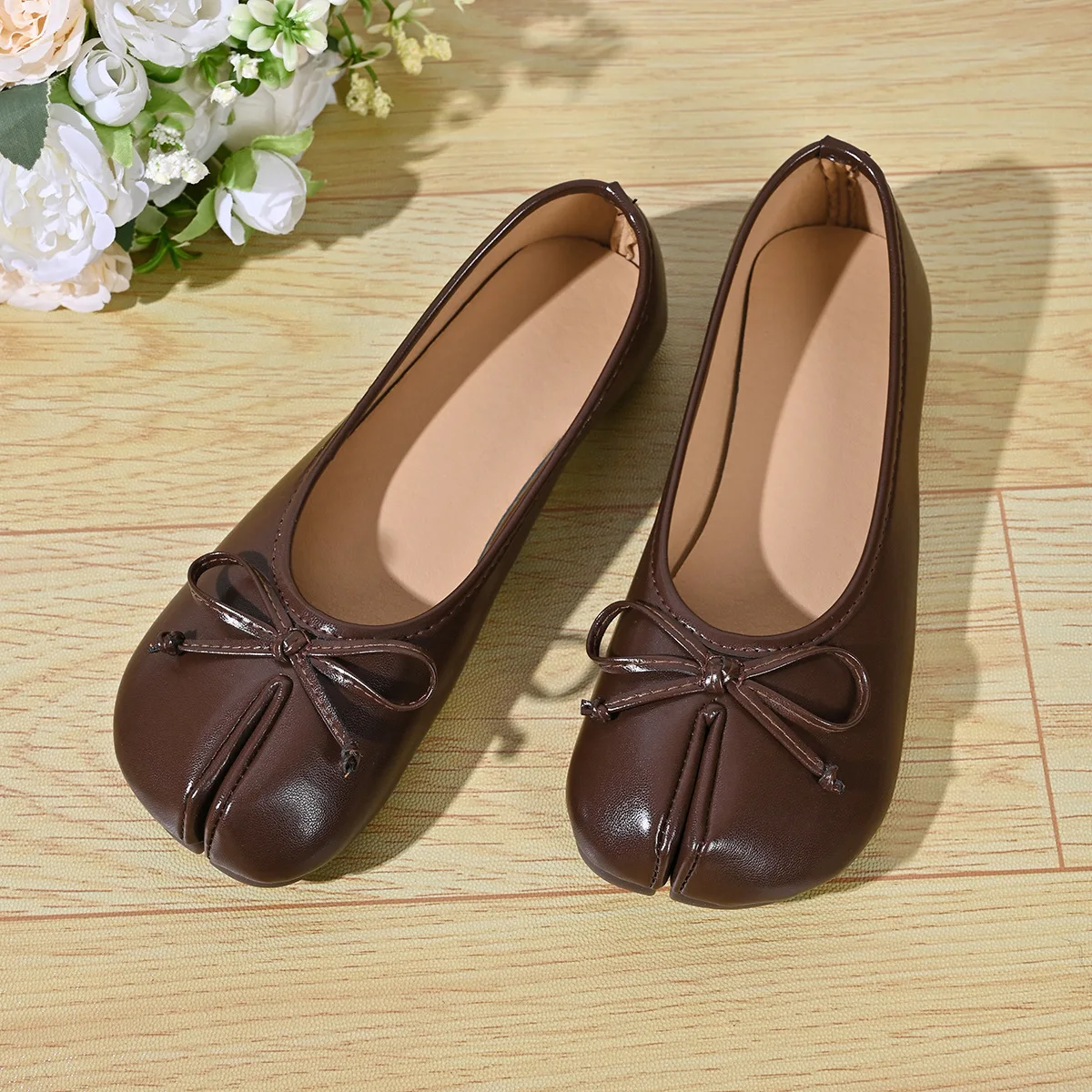 Weiche Split-Toe Tabi Ballerinas für Damen mit Schleife – Bild 6