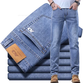Frühlings-Herren-Jeans in Hellblau, schmal, stilvoll, lässig, Stretch-Stoff, Denim-Hose, klassische Hose