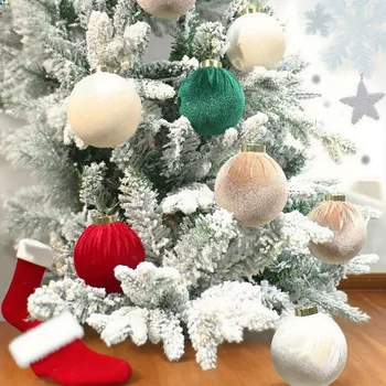 Weihnachtsbaumkugeln-Ornamente - runde hängende Kugeln, Feiertagsdekorationen, festliche Hängedekorationen