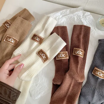 Winterliche, gemütliche, verdickte Florsocken, mittlere Wadenlänge, lässige Baumwolle, weich, warm halten