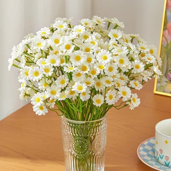 Künstliche Gänseblümchen Kleine Gänseblümchen-Blumensträuße für Valentinstag Hochzeit Party Tischdekoration