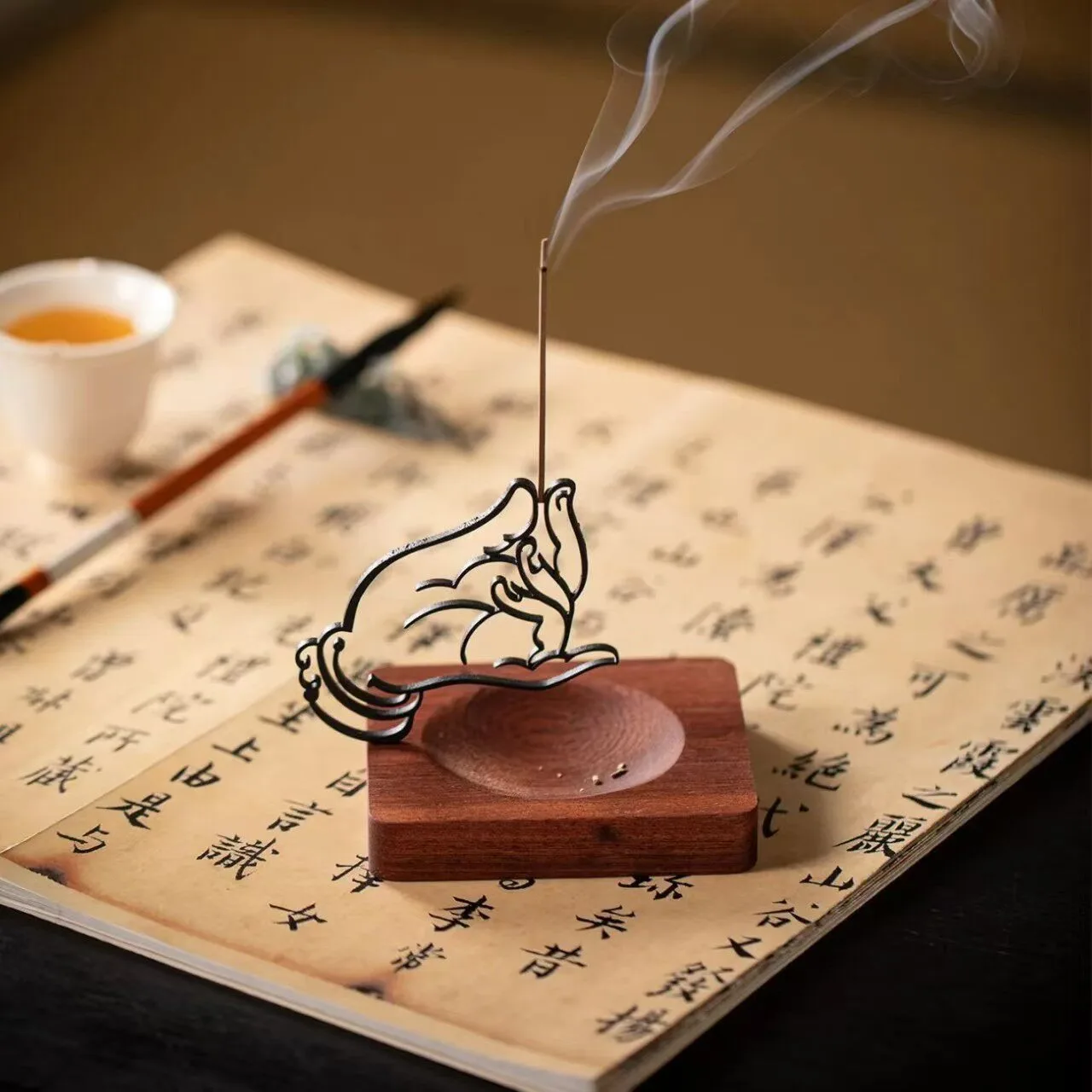 Buddha-Hand-Räucherstäbchenhalter, kreativer