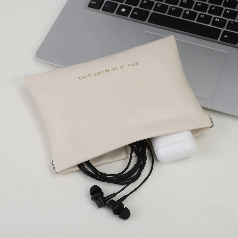 2026 Geschlossene Mini-PU-Kugeltasche für Kopfhörer – Bild 4