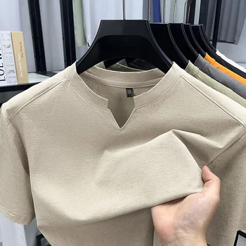 Koreanisches Herren-T-Shirt, lässig und modisch, kleiner V-Ausschnitt, einfarbig, kurzärmelig, bequem