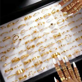 Modische Ausgehöhlte Ringe Set für Frauen, Mix aus verschiedenen Stilen, trendige Blumen, Herz, Schmetterling