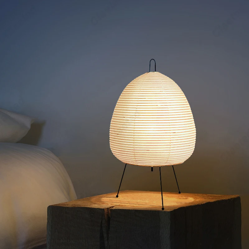 Japanische Design-Papiertischlampe Dreibein