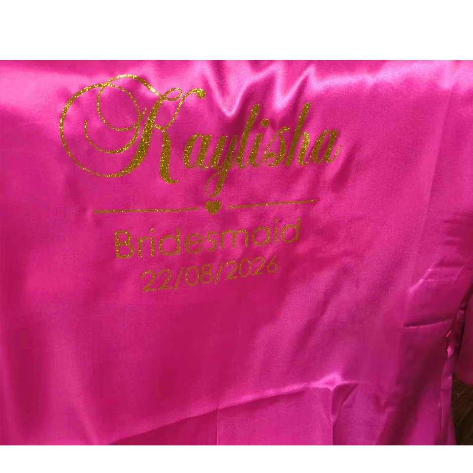 Personalisierter Name Datum Hochzeit Bademantel Kunstseide – Bild 3