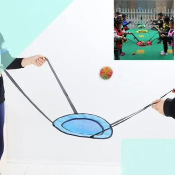 Kinder im Freien, Spaß und Sport, Eltern-Kind-Spielzeug, interaktives Wurf- und Fangballspiel für zwei