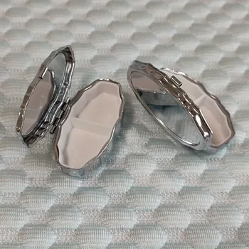 Tragbare Schmuckschatulle mit 2 Fächern - kompakte Reisebox, elegantes Metall-Finish, kratzfester Innenraum
