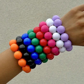 Docona Neuankömmling bunte große Perlen Armbänder für Frauen Persönlichkeit Punk Harz Urlaub Schmuck Zubehör