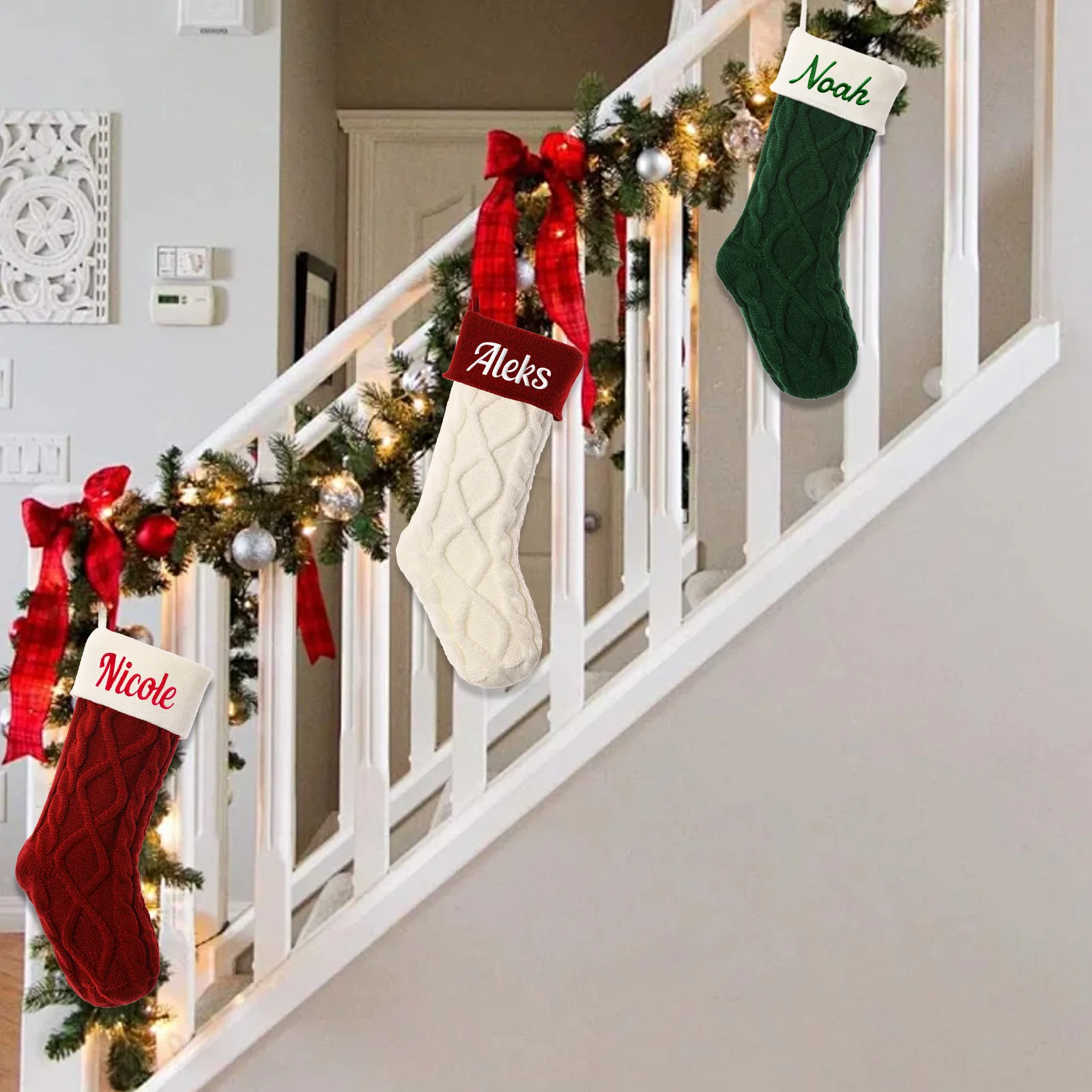 Individuell bestickter Strick-Weihnachtsstrumpf – Bild 3