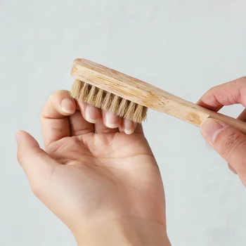 Kleine Nagelbürste aus Massivholz mit Langem Griff und Wildschweinborsten - Natürliches Tragbares