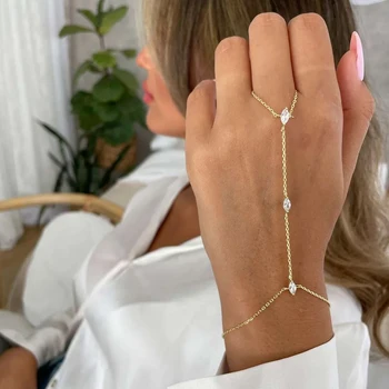 2025 Party Böhmen Raute Kristall Armband Hand Schmuck für Frauen Einfache Dünne Kette Finger Armband Schmuck