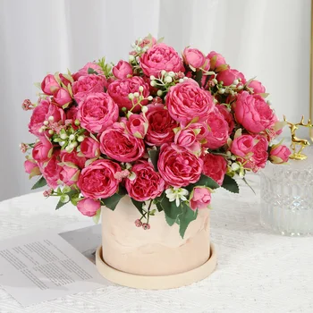 Künstliche rosa weiße Rosenblüten, Seidenrosen, Blumenstrauß, künstliche Blumen, Hausgarten, Dekoration
