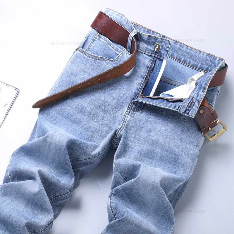 Frühlings-Herren-Jeans in Hellblau, schmal, stilvoll, lässig – Bild 6