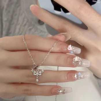 Glänzende Schmetterlings-Halsketten für Damen und Herren, exquisite Schlüsselbeinkette, modische Halskette