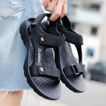 Männer Sandalen Sommer Freizeit Strand Urlaub Sandalen Männer Schuhe Neue Outdoor Turnschuhe Männlichen Retro