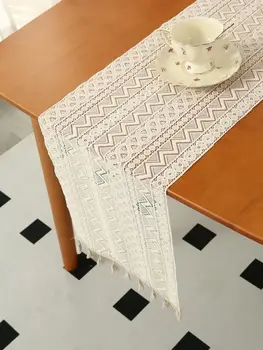 Beige Tischläufer aus Spitzenstoff aus Baumwollmischung mit Quaste für Couchtischdekoration