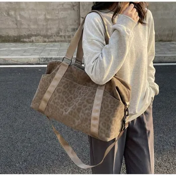 Reisetasche mit Leopardenmuster, PU-Leder, verstellbarer Riemen, Reisehandtasche, leichte Umhängetasche