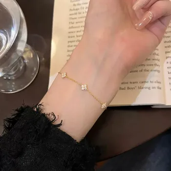 Luxus Marke Temperament Vier Blatt Blume Armband für Frauen Charme Gold Farbe Edelstahl Korea Armreif Schmuck