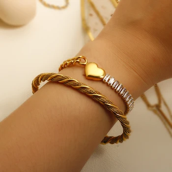 Edelstahl Herzförmiges Elegantes Damenarmband für Frauen Kristall-Armreif