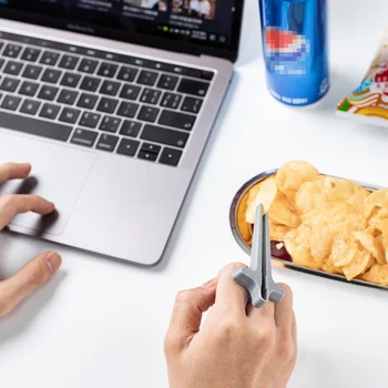 Saubere Fingersnacks, Essstäbchen, freie Handstäbchen, Helfer, Gamer essen, Obst, Chips, Sushi, Essen