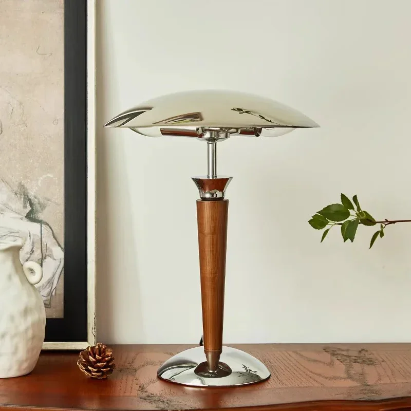 Holztischlampe Nordic Retro Industrial Style – Bild 2