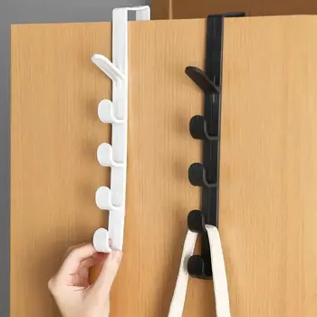Hinter der Tür, Kleiderhaken, Kleiderbügel hinter der Tür, Schrank, Kleiderschrank, Schlafsaal, Türhaken