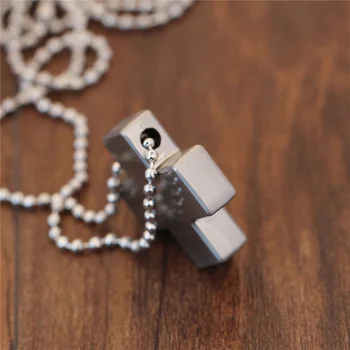 Damen-Halskette mit Kreuz-Anhänger aus Edelstahl, Anime-Rollenspiel-Schmuck, Perlenkette, Amulett, beliebtes