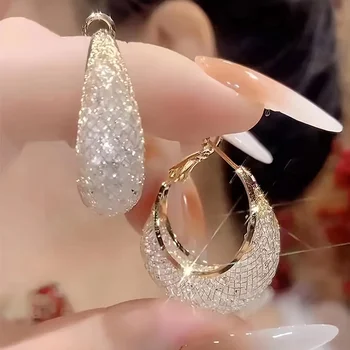 Übertreiben Sie glänzende Mesh-Design-Creolen, Eisen-Schmuck, Strasssteine, eingelegter eleganter