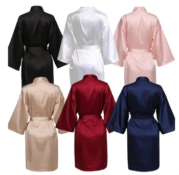 Hochzeit Party Team Braut Robe mit schwarzen Buchstaben Kimono Satin Pyjamas Brautjungfer Bademantel SP2000