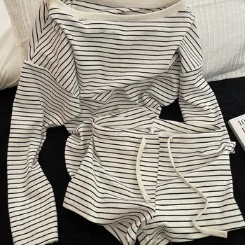 2025 Koreanisches Pyjama-Set mit Langen Ärmeln, Schwarz-Weißen Streifen und Schulterfreien Shorts für Damen