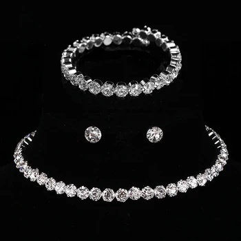 4 modische und minimalist ische Damen halsketten mit Ohrringen, Armbändern, Schmucks ets, Bankett-und Party