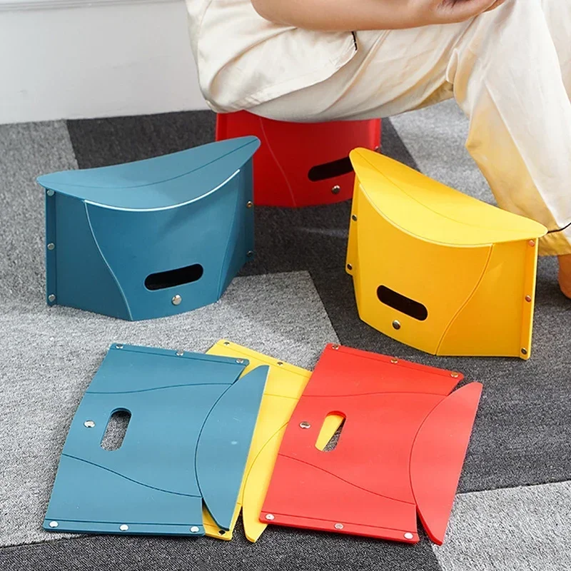 Leichter tragbarer Klapphocker aus Kunststoff – Bild 2