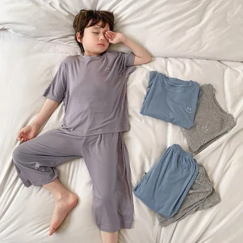 Sommer minimalistische Jungen-Hauskleidung, einfarbig, lockere und bequeme, leichte Nachtwäsche, lässiges